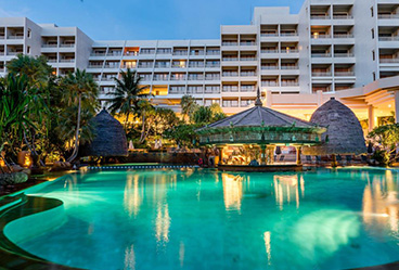 Mvenpick Resort & Spa Karon Beach Phuket